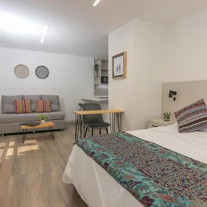 Hermoso En Laureles Medellín