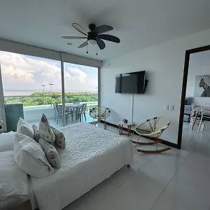 https://espectacular-apto-encon-salida-directa-a-la-playa.cartagena-hotels.org