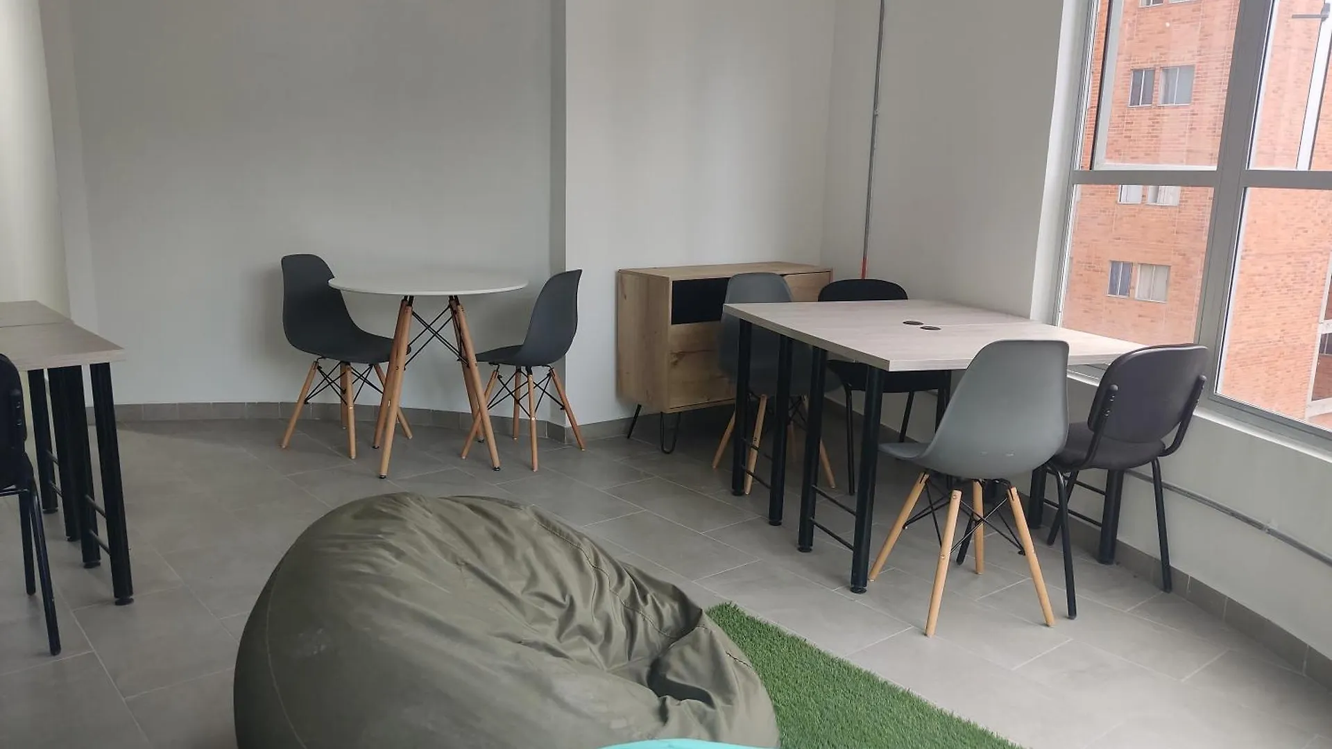 Moderno Y Agradable Apartaestudio En El Centro De Medellin Colombia